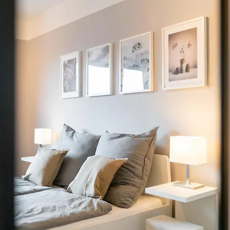 Apartment Vivid - Stylisches Mit Balkon - Parken - Nahe Weser-ems-hallen Und Ewe-arena *
