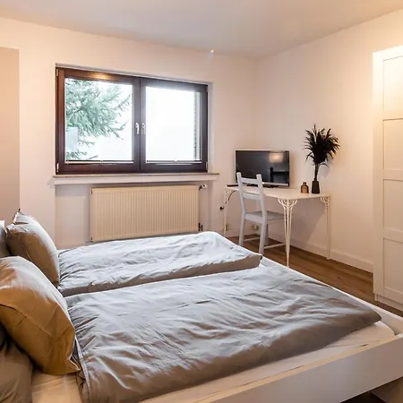 Apartment Vivid - Stylisches Mit Balkon - Parken - Nahe Weser-ems-hallen Und Ewe-arena Oldenburg