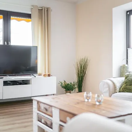 Apartment Vivid - Stylisches Mit Balkon - Parken - Nahe Weser-ems-hallen Und Ewe-arena *